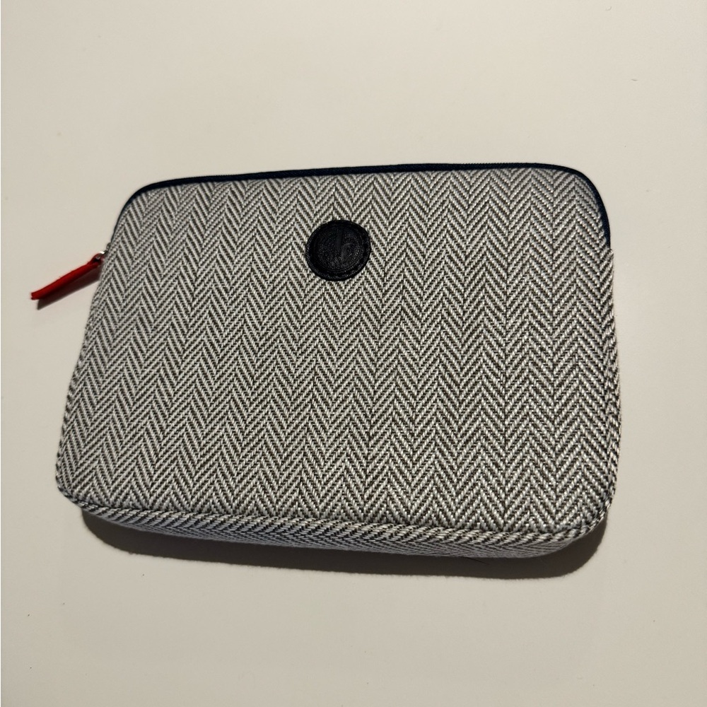 Cosmetics case
